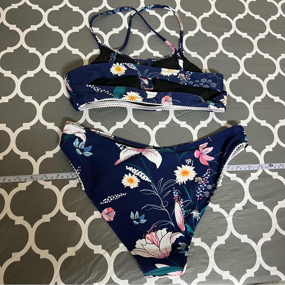 Cupshe Bikini Bathingsuit Womens XL Blue Floral Swimsuit Cutout Two Piece - Picture 13 of 15